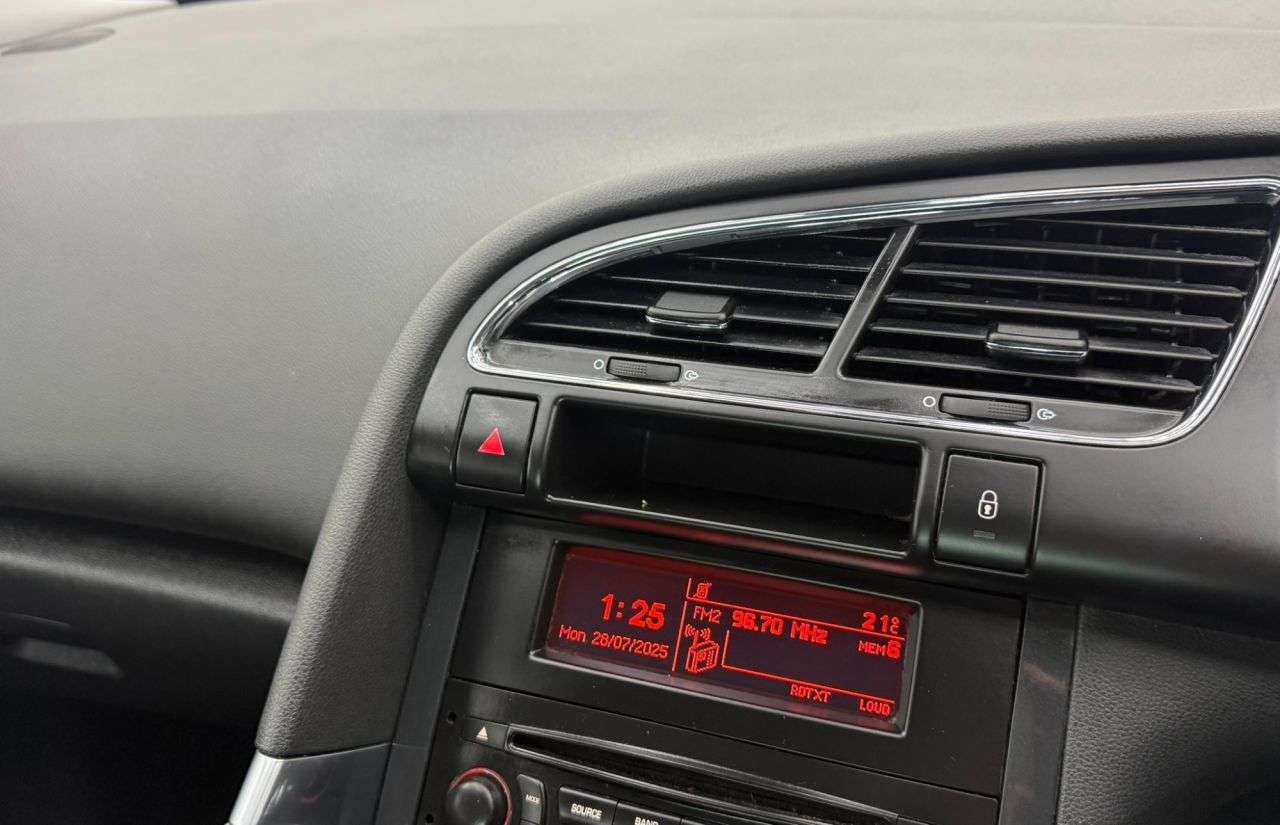 2013 PEUGEOT 3008 2013 PEUGEOT 3008