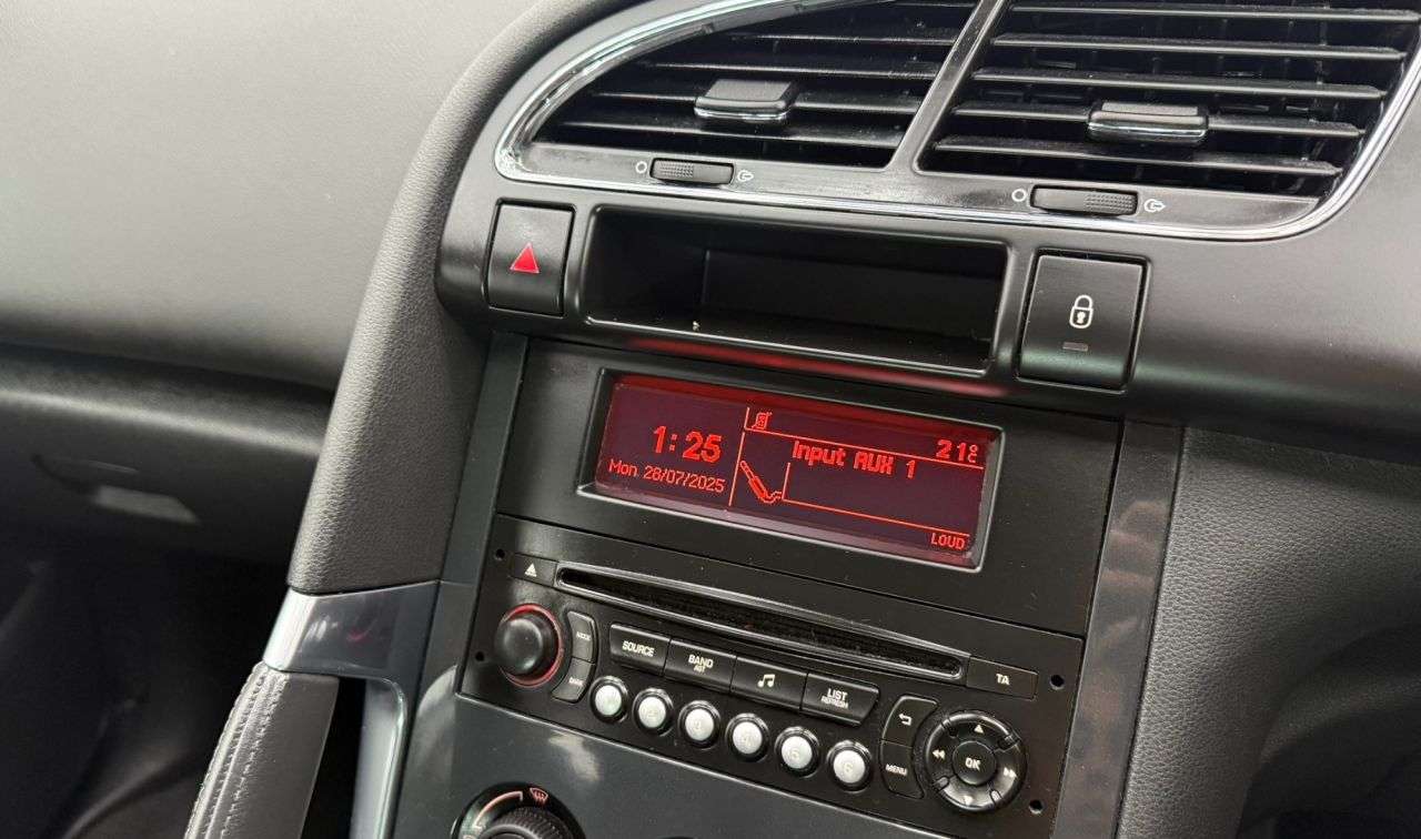 2013 PEUGEOT 3008 2013 PEUGEOT 3008