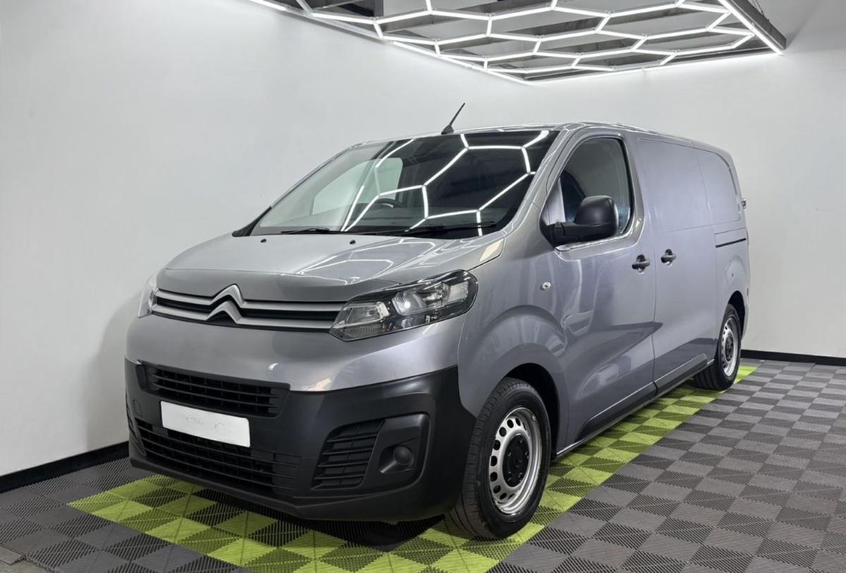 Check out this Citroen Dispatch 2022 Diesel Manual