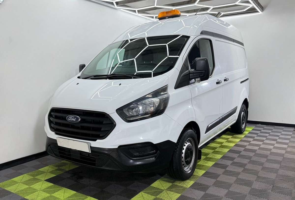 Check out this Ford Transit Custom 2018 Diesel Manual