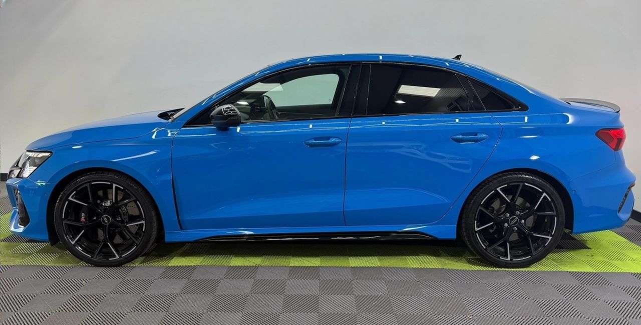 null AUDI RS3 null AUDI RS3