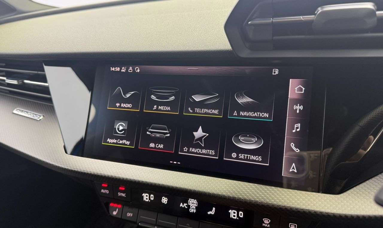 null AUDI RS3 null AUDI RS3