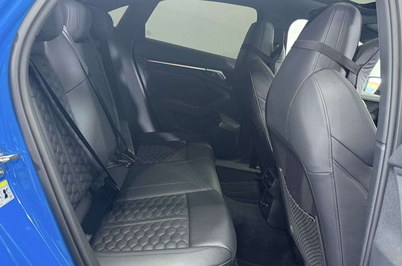 null AUDI RS3 null AUDI RS3