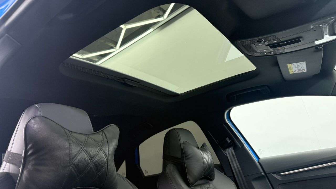 null AUDI RS3 null AUDI RS3