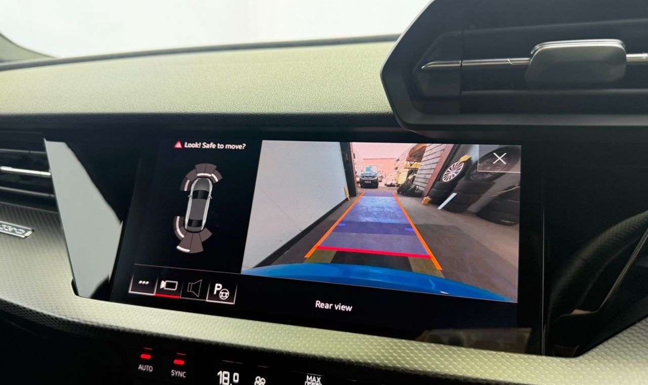 null AUDI RS3 null AUDI RS3