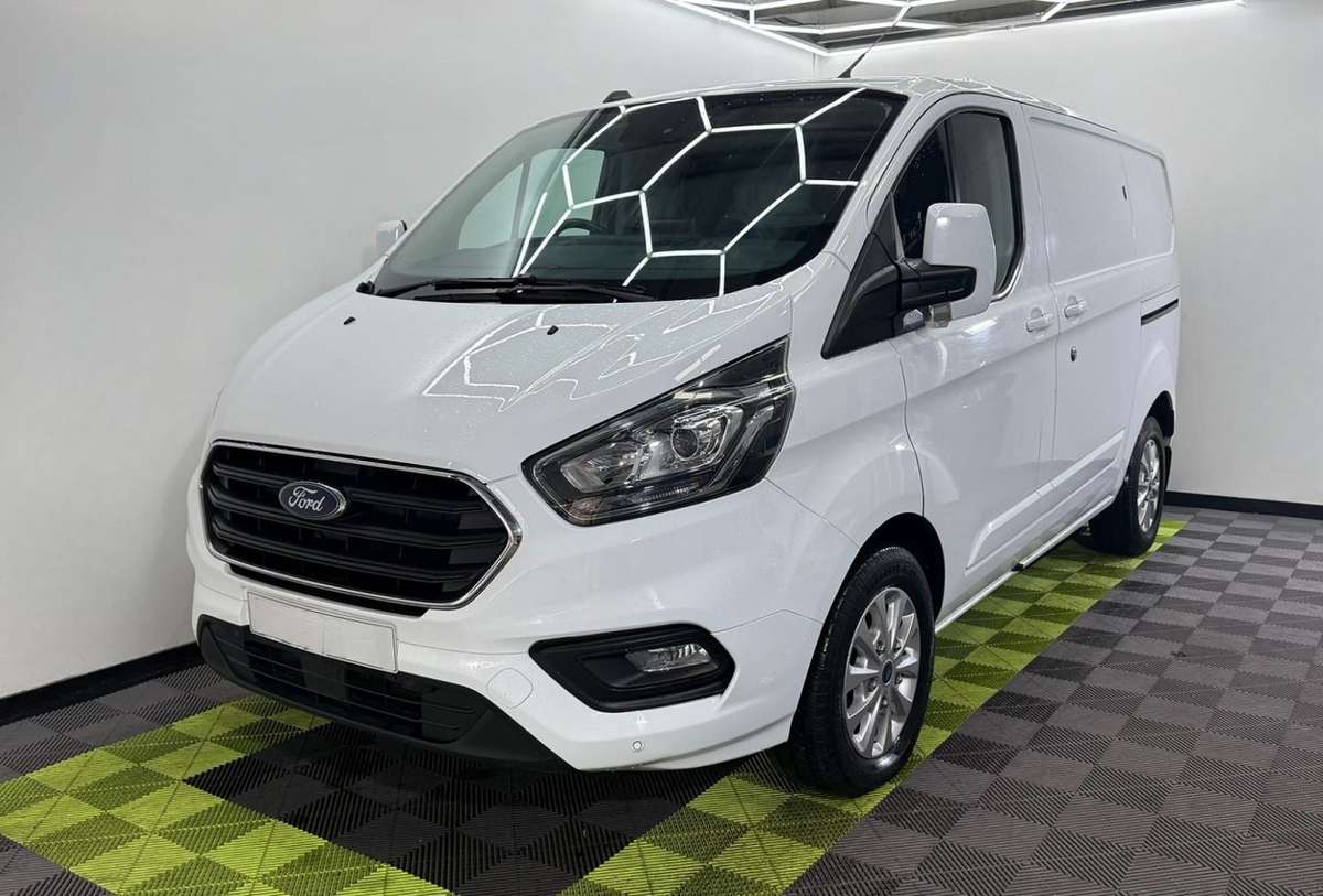 Check out this Ford Transit Custom 2019 Diesel Manual