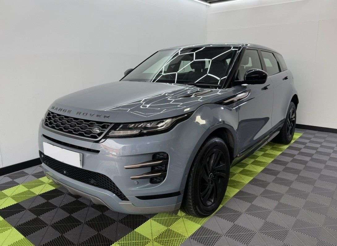 A 2021 LAND ROVER RANGE ROVER EVOQUE 2.0 D200 MHEV R-Dynamic S SUV 5dr Diesel Auto 4WD Euro 6 (s/s) (204 ps) A 2021 LAND ROVER RANGE ROVER EVOQUE 2.0 D200 MHEV R-Dynamic S SUV 5dr Diesel Auto 4WD Euro 6 (s/s) (204 ps)
