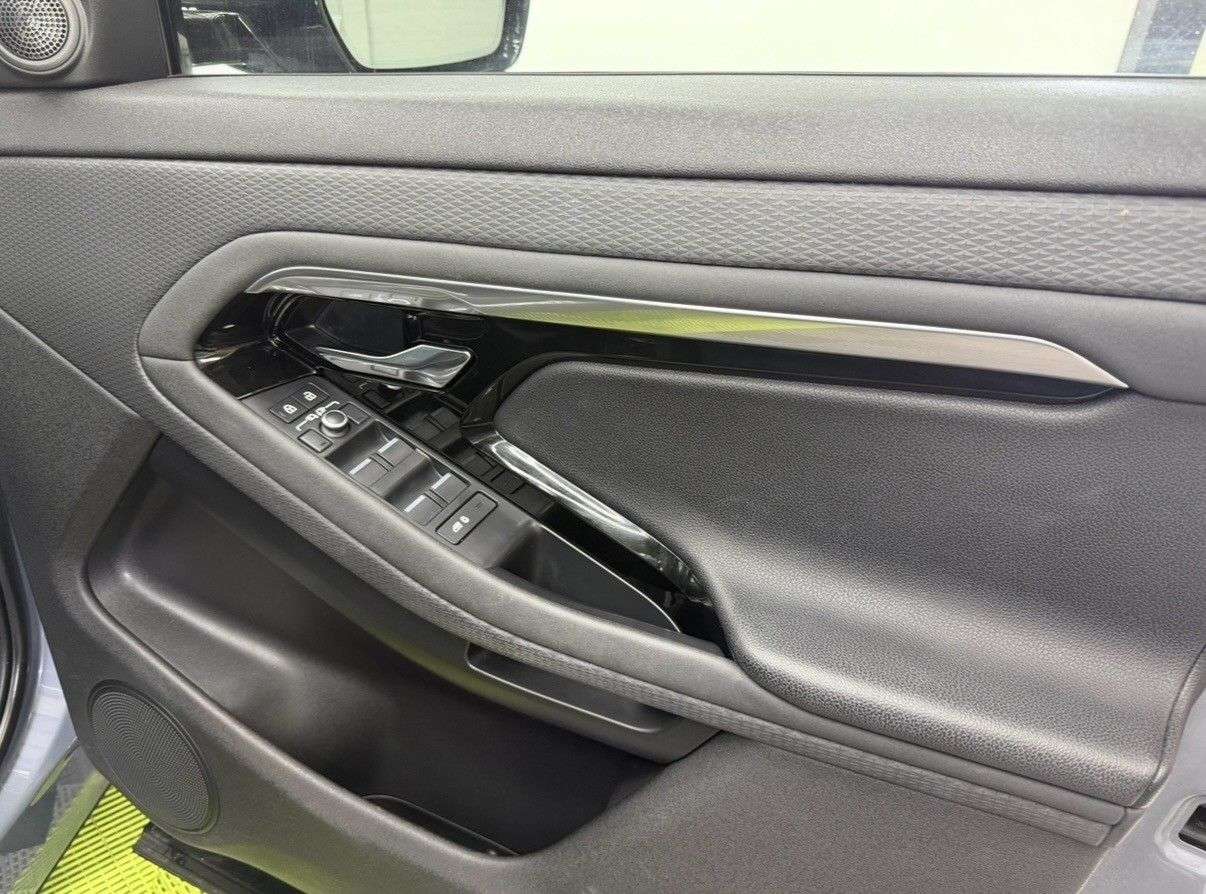 2021 LAND ROVER RANGE ROVER EVOQUE 2021 LAND ROVER RANGE ROVER EVOQUE