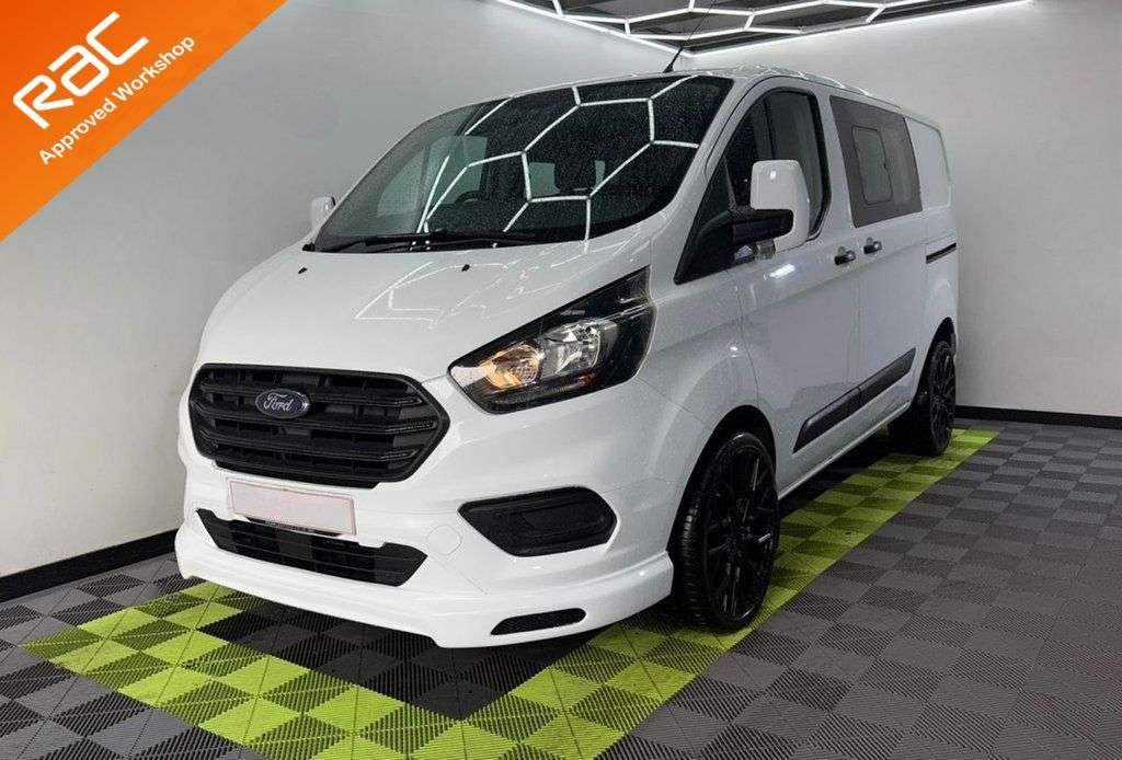A 2018 FORD TRANSIT CUSTOM 2.0 300 EcoBlue Crew Van Double Cab 5dr Diesel Manual L1 H1 Euro 6 (6 Seat) A 2018 FORD TRANSIT CUSTOM 2.0 300 EcoBlue Crew Van Double Cab 5dr Diesel Manual L1 H1 Euro 6 (6 Seat)