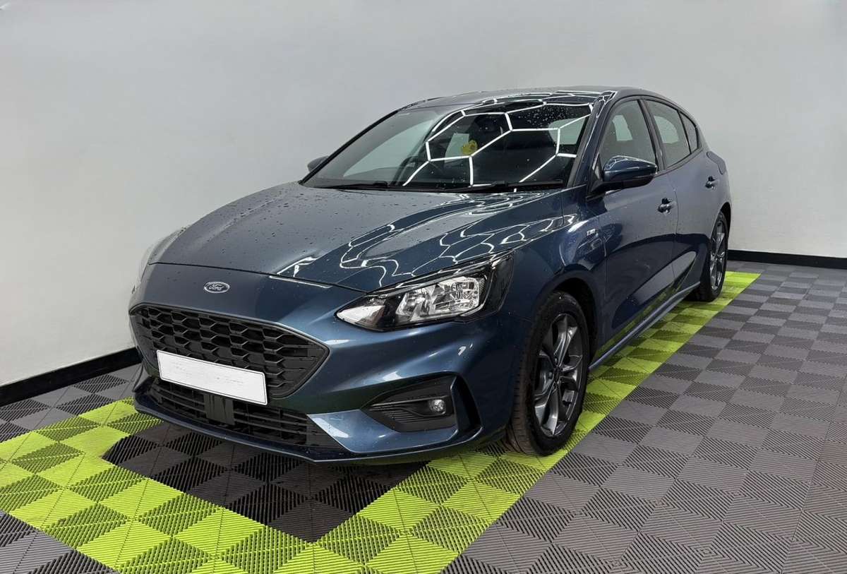 Check out this Ford Focus 2020 Petrol Manual