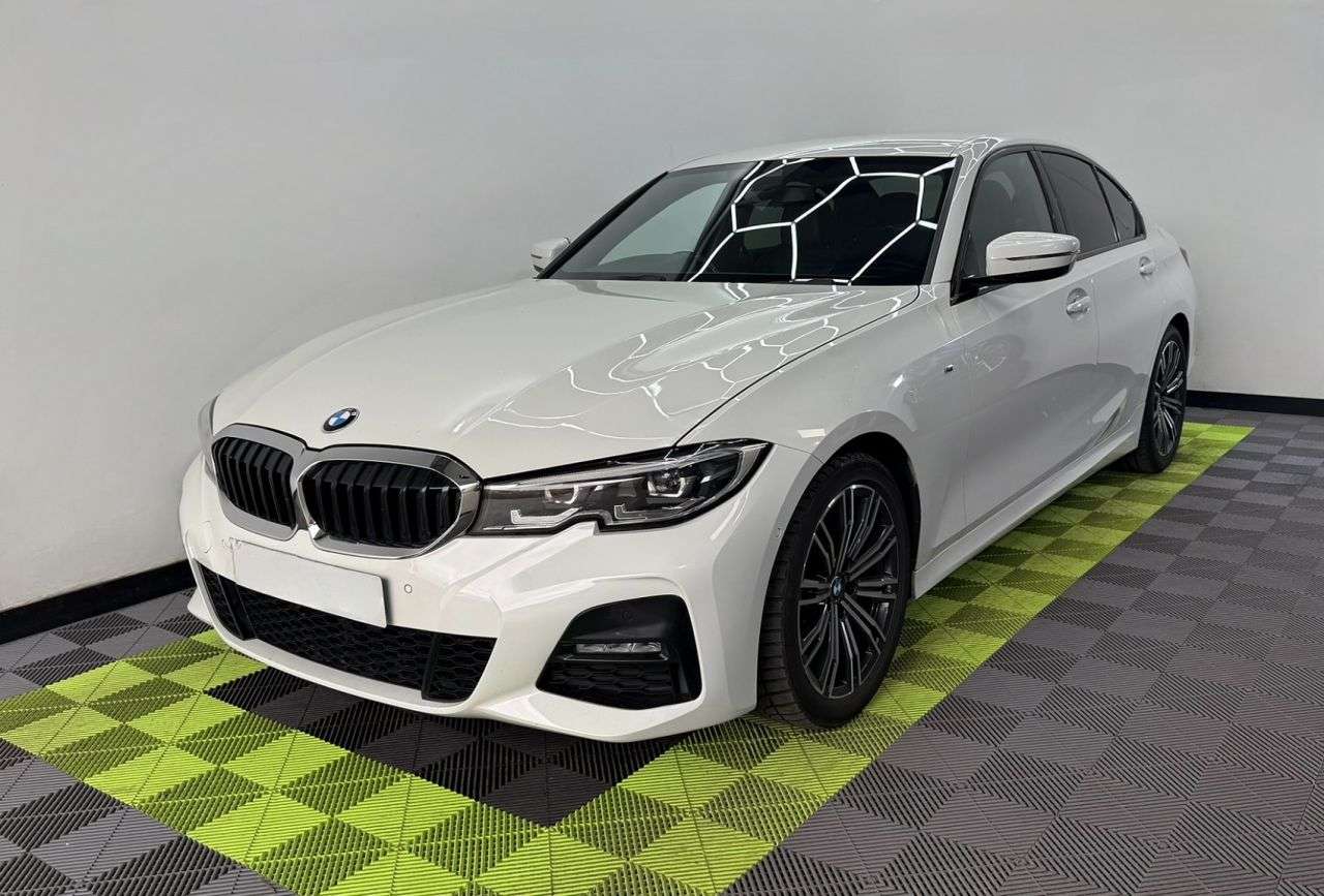 A 2020 BMW 3 SERIES 2.0 318d M Sport Saloon 4dr Diesel Auto Euro 6 (s/s) (150 ps) A 2020 BMW 3 SERIES 2.0 318d M Sport Saloon 4dr Diesel Auto Euro 6 (s/s) (150 ps)