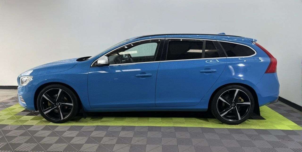 2014 VOLVO V60 2014 VOLVO V60