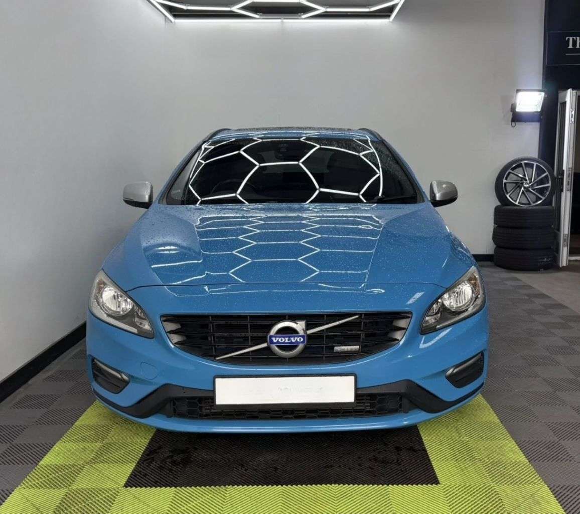 2014 VOLVO V60 2014 VOLVO V60