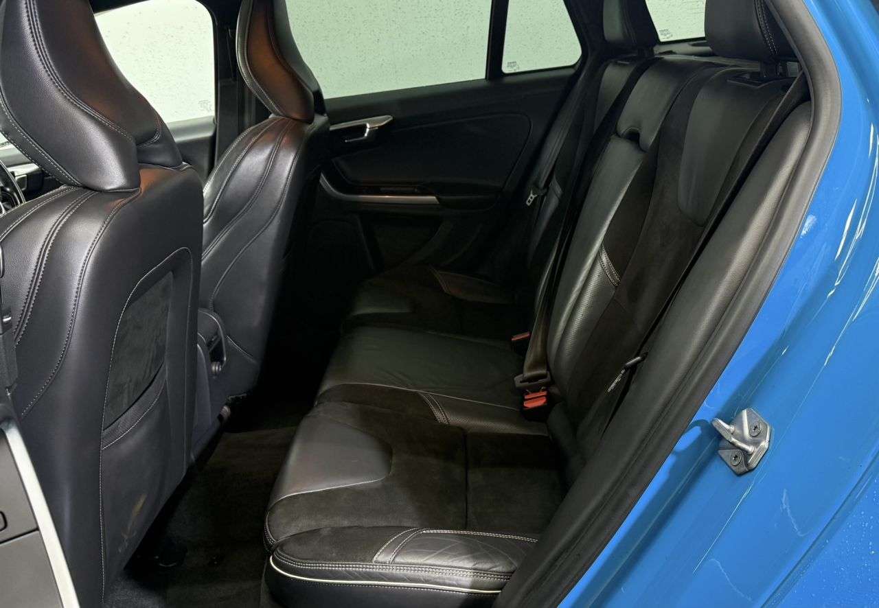 2014 VOLVO V60 2014 VOLVO V60