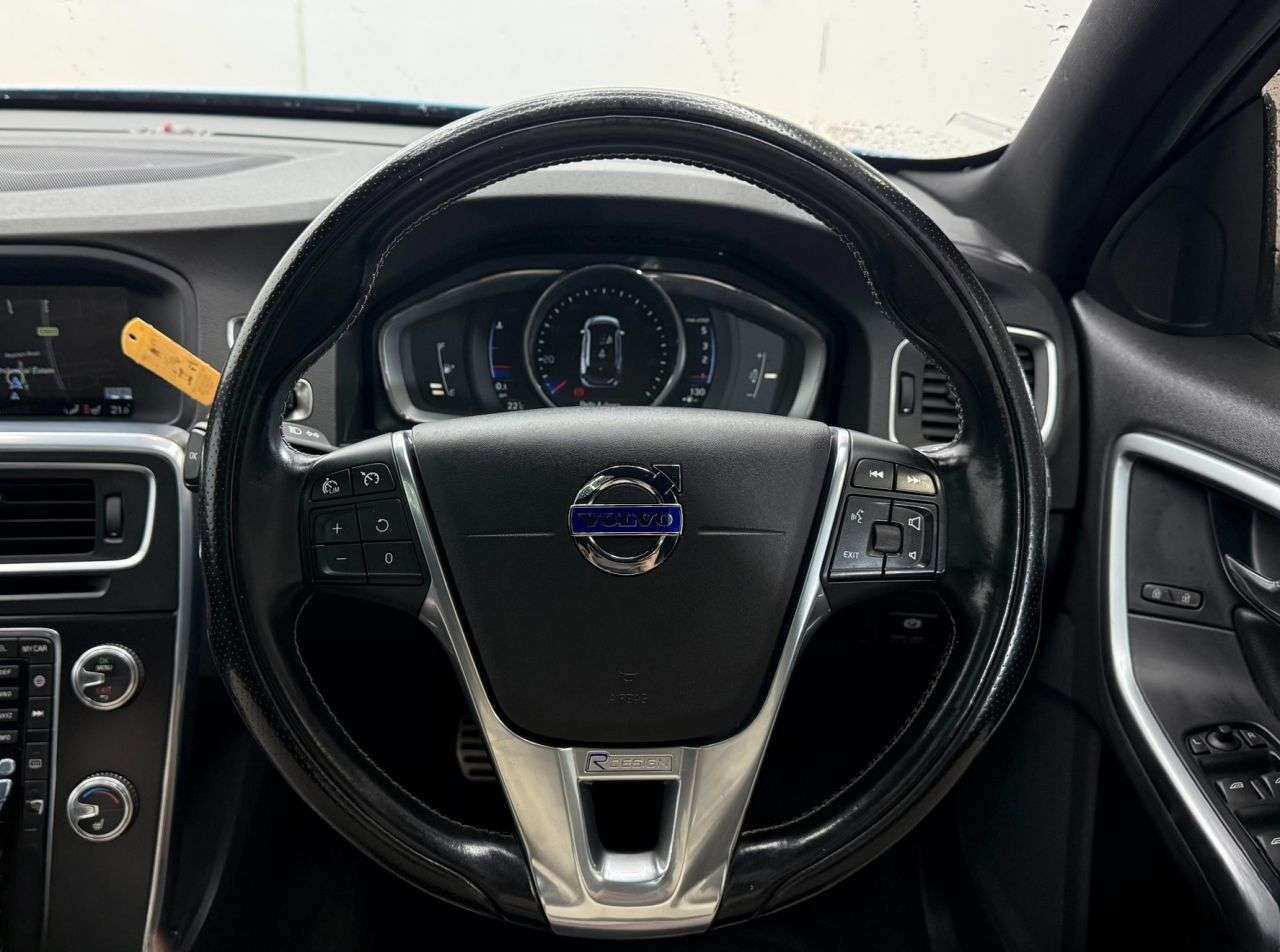 2014 VOLVO V60 2014 VOLVO V60