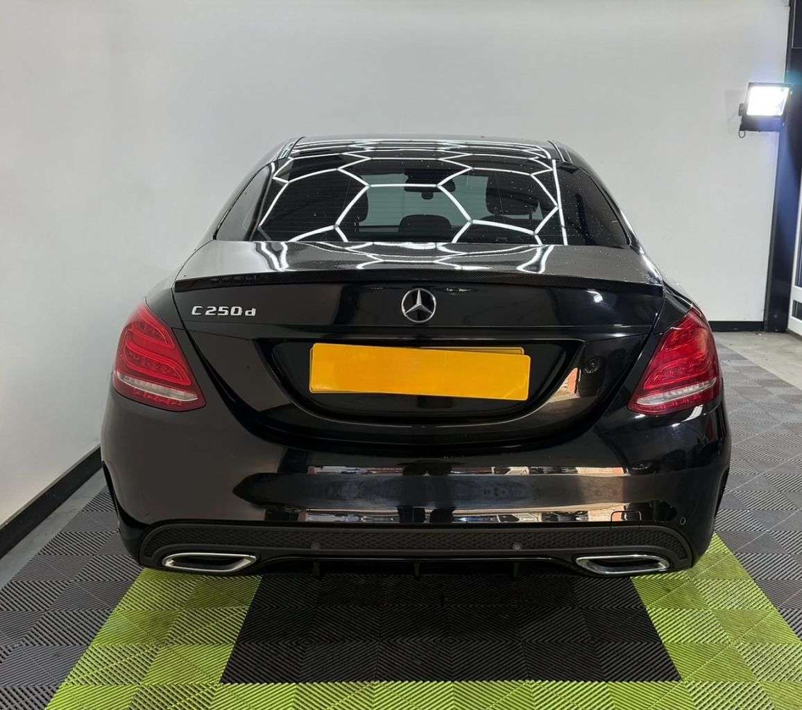 null MERCEDES-BENZ C-CLASS null MERCEDES-BENZ C-CLASS