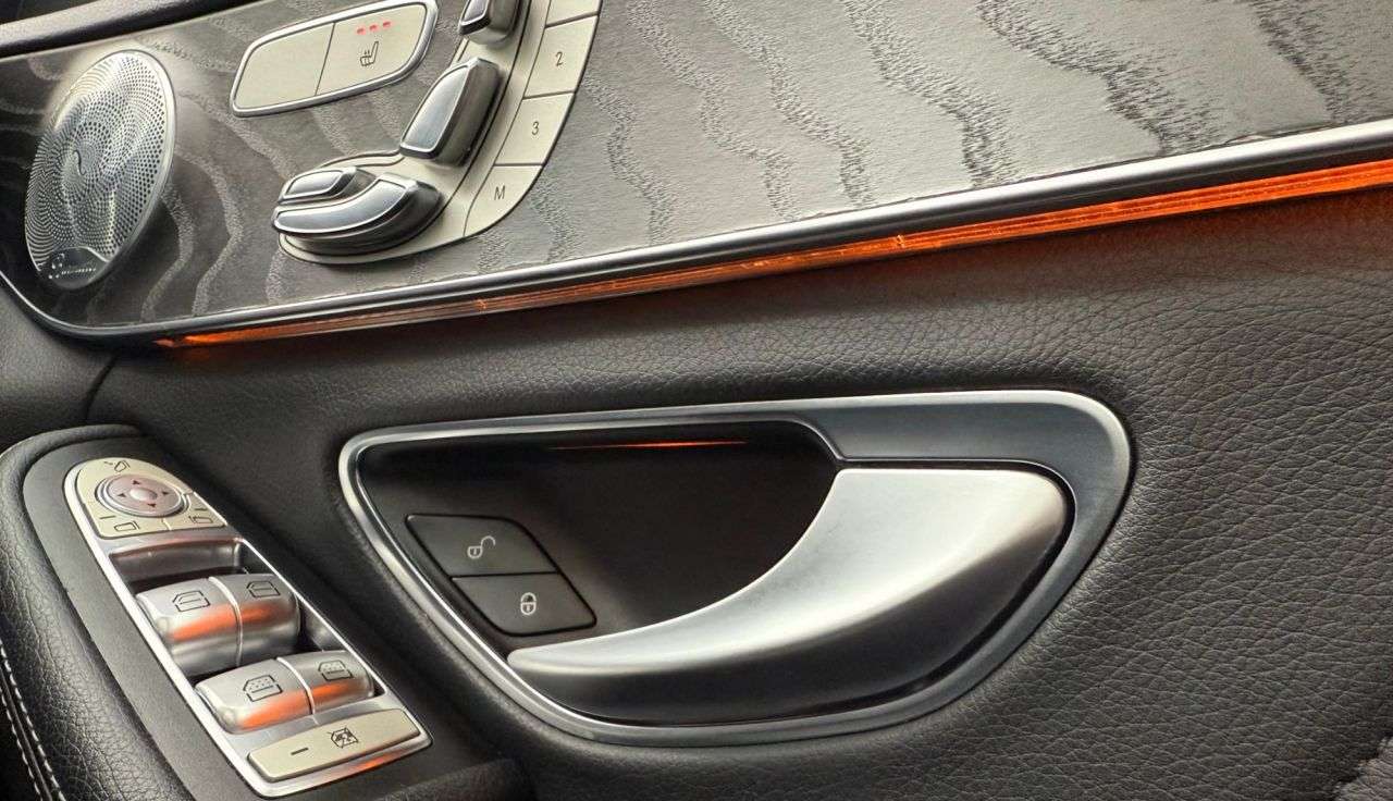 null MERCEDES-BENZ C-CLASS null MERCEDES-BENZ C-CLASS