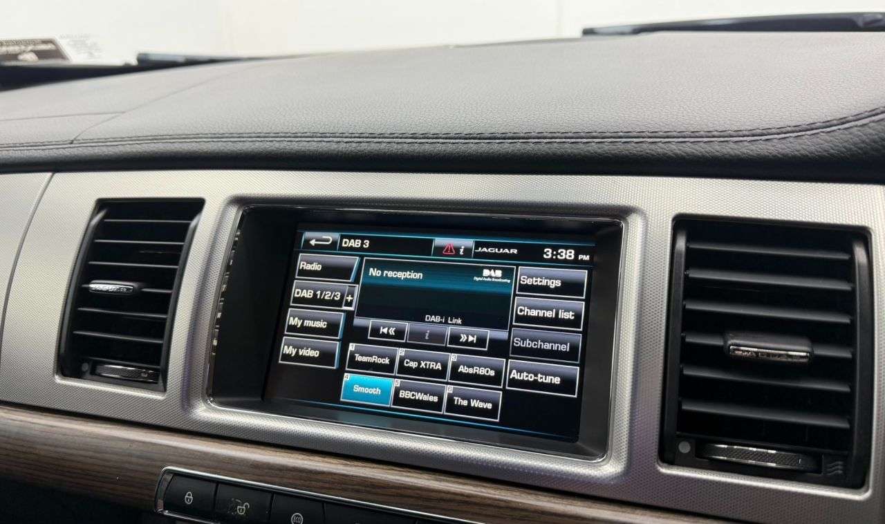 2014 JAGUAR XF 2014 JAGUAR XF