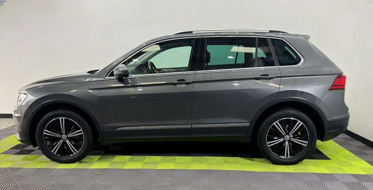 2017 VOLKSWAGEN TIGUAN 2017 VOLKSWAGEN TIGUAN