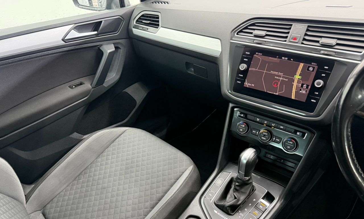 2017 VOLKSWAGEN TIGUAN 2017 VOLKSWAGEN TIGUAN