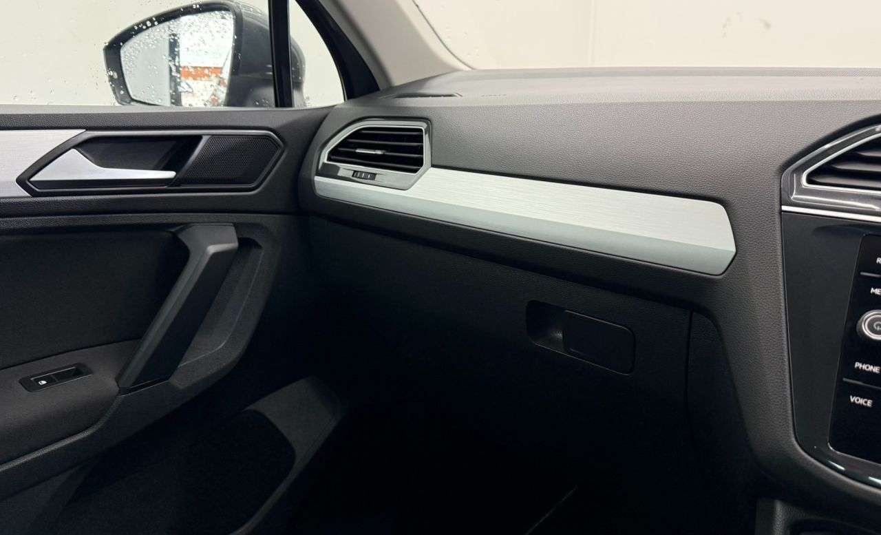 2017 VOLKSWAGEN TIGUAN 2017 VOLKSWAGEN TIGUAN