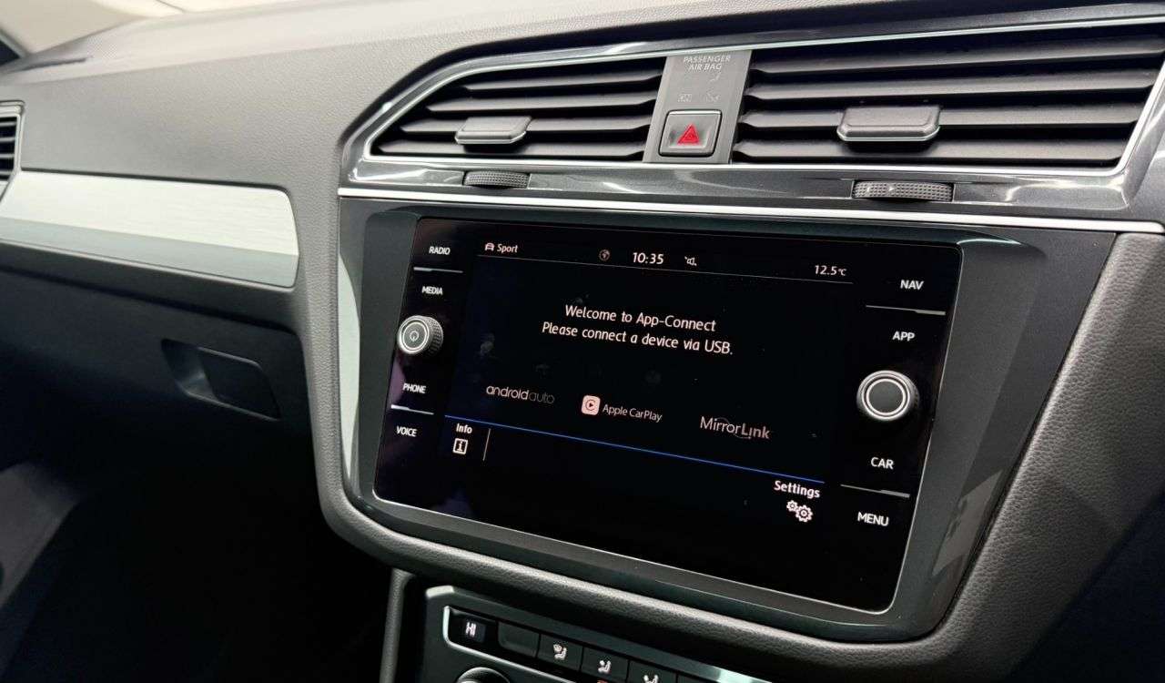 2017 VOLKSWAGEN TIGUAN 2017 VOLKSWAGEN TIGUAN