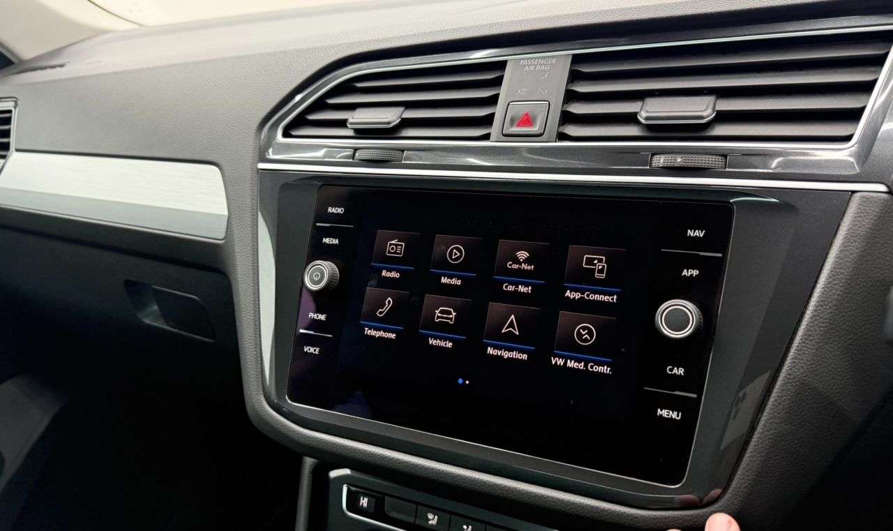 2017 VOLKSWAGEN TIGUAN 2017 VOLKSWAGEN TIGUAN