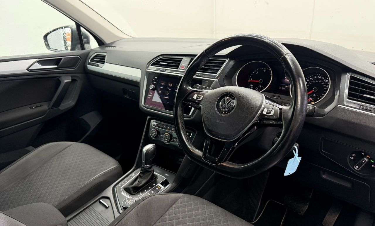 2017 VOLKSWAGEN TIGUAN 2017 VOLKSWAGEN TIGUAN