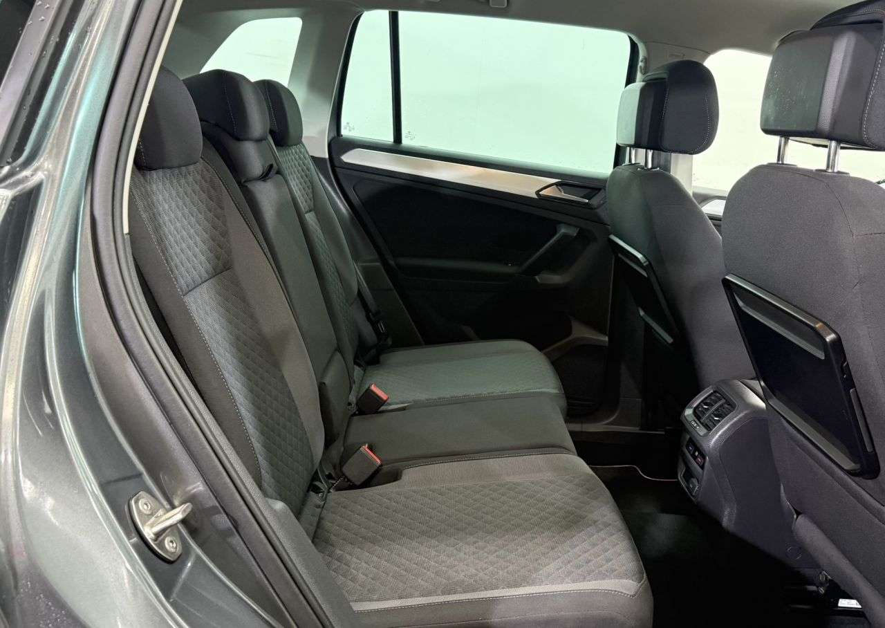 2017 VOLKSWAGEN TIGUAN 2017 VOLKSWAGEN TIGUAN