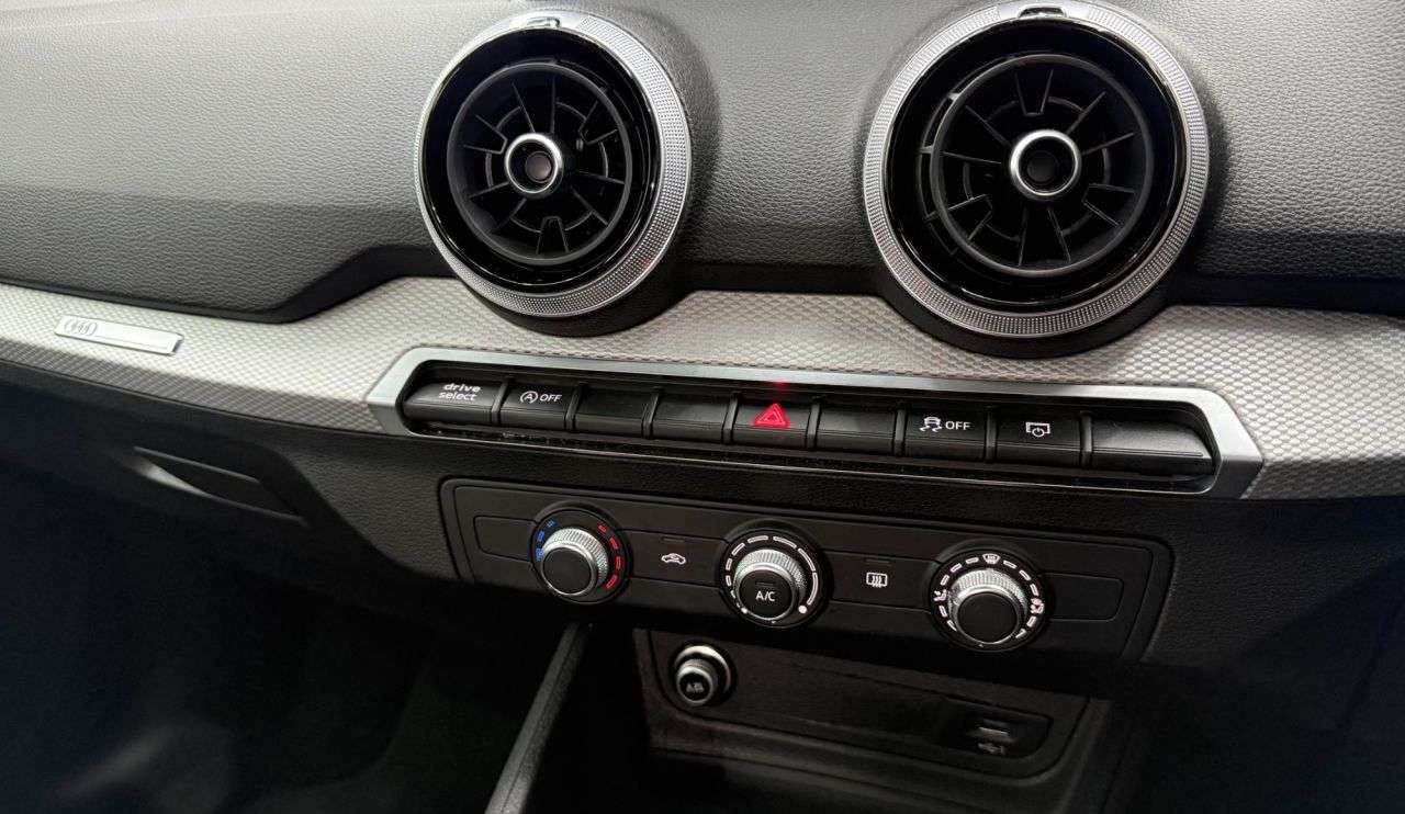 2023 AUDI Q2 2023 AUDI Q2