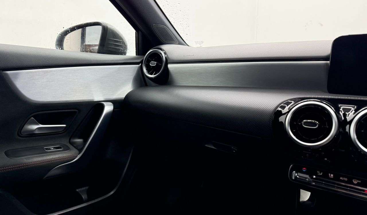 2018 MERCEDES-BENZ A-CLASS 2018 MERCEDES-BENZ A-CLASS