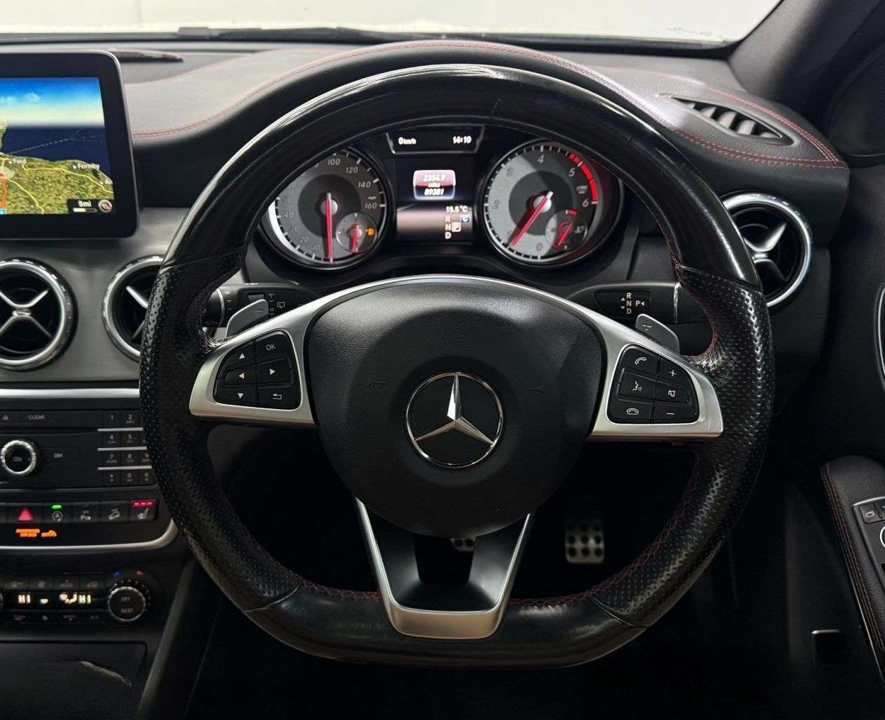 2016 MERCEDES-BENZ 180 2016 MERCEDES-BENZ 180