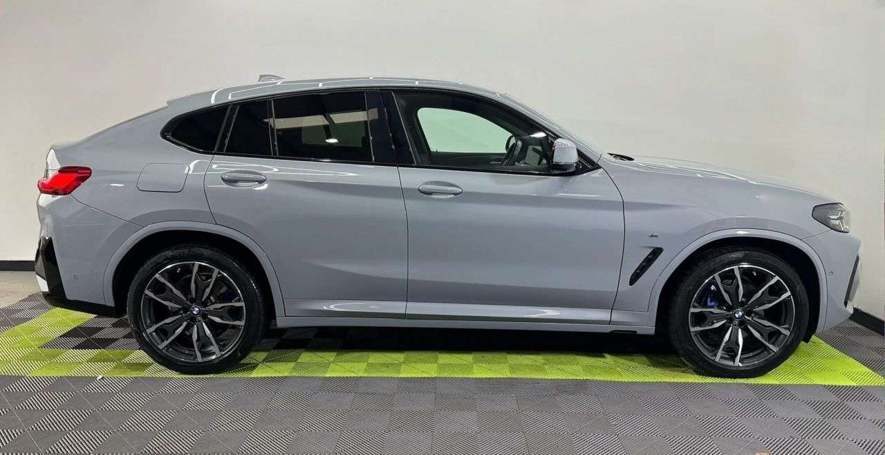 2021 BMW X4 2021 BMW X4