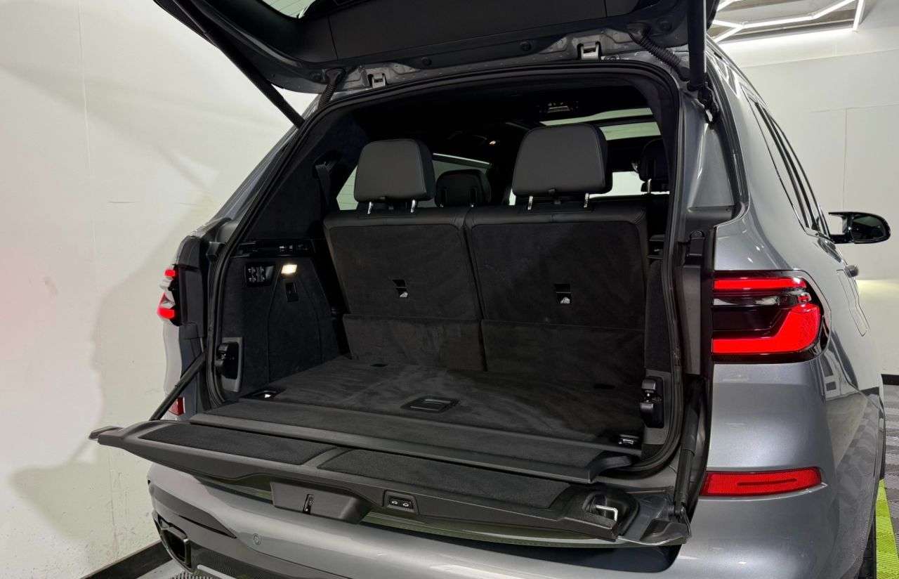 2023 BMW X7 2023 BMW X7