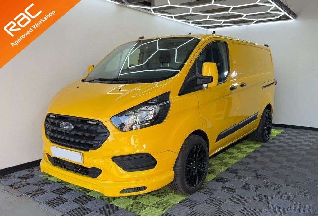 A 2022 FORD TRANSIT CUSTOM 2.0 340 EcoBlue Leader Panel Van 5dr Diesel Manual L1 H1 Euro 6 (s/s) (130 A 2022 FORD TRANSIT CUSTOM 2.0 340 EcoBlue Leader Panel Van 5dr Diesel Manual L1 H1 Euro 6 (s/s) (130