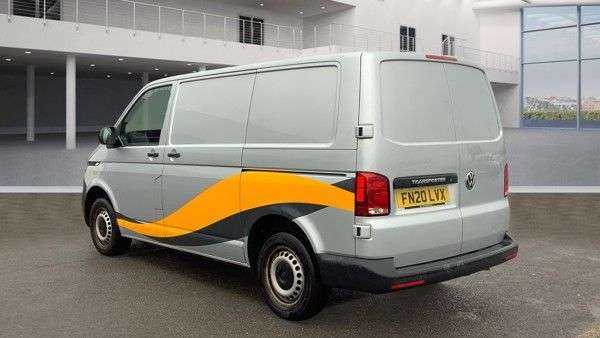 A 2020 VOLKSWAGEN TRANSPORTER 2.0 TDI T32 Startline Panel Van 5dr Diesel Manual FWD SWB Euro 6 (s/s) (110 A 2020 VOLKSWAGEN TRANSPORTER 2.0 TDI T32 Startline Panel Van 5dr Diesel Manual FWD SWB Euro 6 (s/s) (110