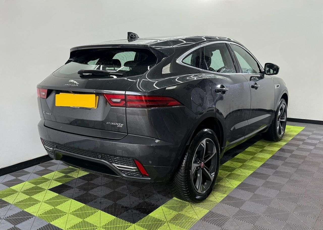 A 2021 JAGUAR E-PACE 1.5 P300e 12.17kWh R-Dynamic SE SUV 5dr Petrol Plug-in Hybrid Auto AWD Euro A 2021 JAGUAR E-PACE 1.5 P300e 12.17kWh R-Dynamic SE SUV 5dr Petrol Plug-in Hybrid Auto AWD Euro
