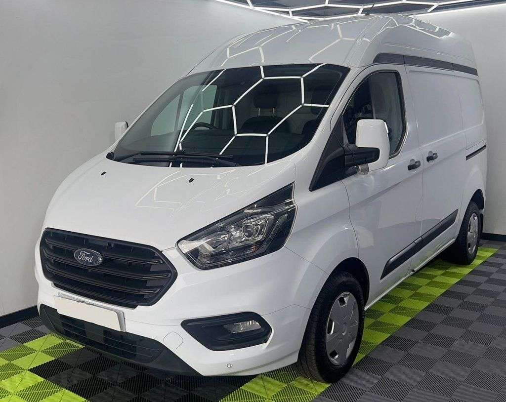 A 2020 FORD TRANSIT CUSTOM 2.0 300 EcoBlue Leader Panel Van 5dr Diesel Manual L1 H2 Euro 6 (s/s) (105 A 2020 FORD TRANSIT CUSTOM 2.0 300 EcoBlue Leader Panel Van 5dr Diesel Manual L1 H2 Euro 6 (s/s) (105