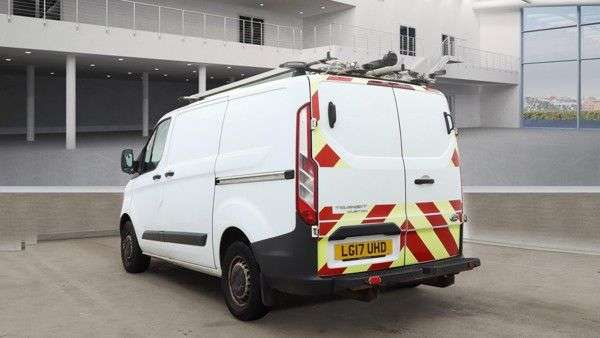 A 2017 FORD TRANSIT CUSTOM 2.0 TDCi 310 Panel Van 5dr Diesel Manual L1 H1 (157 g/km, 104 bhp) A 2017 FORD TRANSIT CUSTOM 2.0 TDCi 310 Panel Van 5dr Diesel Manual L1 H1 (157 g/km, 104 bhp)