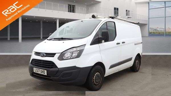 A 2017 FORD TRANSIT CUSTOM 2.0 TDCi 310 Panel Van 5dr Diesel Manual L1 H1 (157 g/km, 104 bhp) A 2017 FORD TRANSIT CUSTOM 2.0 TDCi 310 Panel Van 5dr Diesel Manual L1 H1 (157 g/km, 104 bhp)
