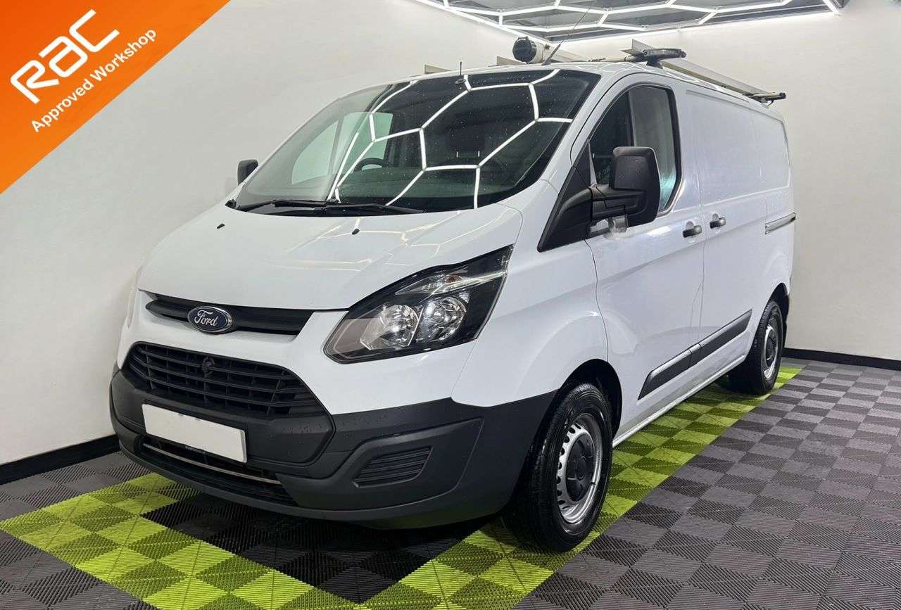 A 2017 FORD TRANSIT CUSTOM 2.0 TDCi 310 Panel Van 5dr Diesel Manual L1 H1 (157 g/km, 104 bhp) A 2017 FORD TRANSIT CUSTOM 2.0 TDCi 310 Panel Van 5dr Diesel Manual L1 H1 (157 g/km, 104 bhp)