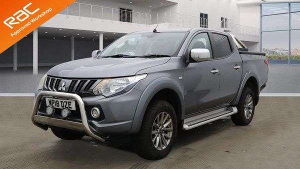 A 2018 MITSUBISHI L200 2.4 DI-D DC Titan Pickup Double Cab 4dr Diesel Manual 4WD Euro 6 (178 ps) A 2018 MITSUBISHI L200 2.4 DI-D DC Titan Pickup Double Cab 4dr Diesel Manual 4WD Euro 6 (178 ps)