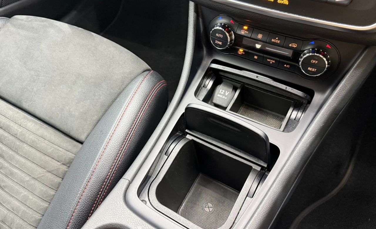 2016 MERCEDES-BENZ GLA220 2016 MERCEDES-BENZ GLA220