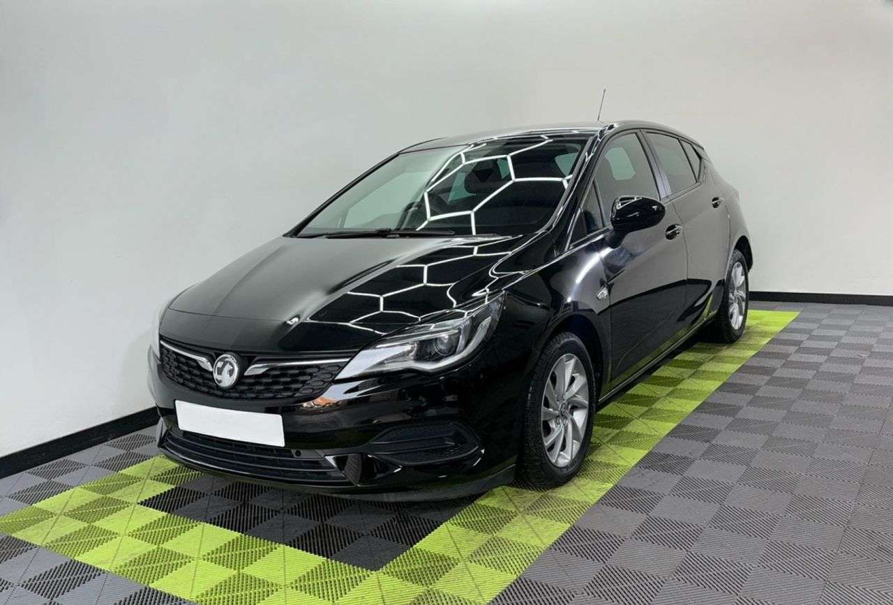 A 2020 VAUXHALL ASTRA 1.5 Turbo D Business Edition Nav Hatchback 5dr Diesel Manual Euro 6 (s/s) ( A 2020 VAUXHALL ASTRA 1.5 Turbo D Business Edition Nav Hatchback 5dr Diesel Manual Euro 6 (s/s) (