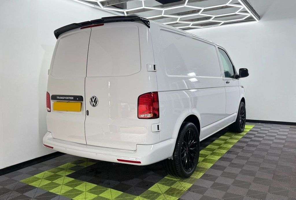 A 2019 VOLKSWAGEN TRANSPORTER 2.0 TDI T28 Startline Panel Van 5dr Diesel Manual FWD SWB Euro 6 (s/s) (102 A 2019 VOLKSWAGEN TRANSPORTER 2.0 TDI T28 Startline Panel Van 5dr Diesel Manual FWD SWB Euro 6 (s/s) (102