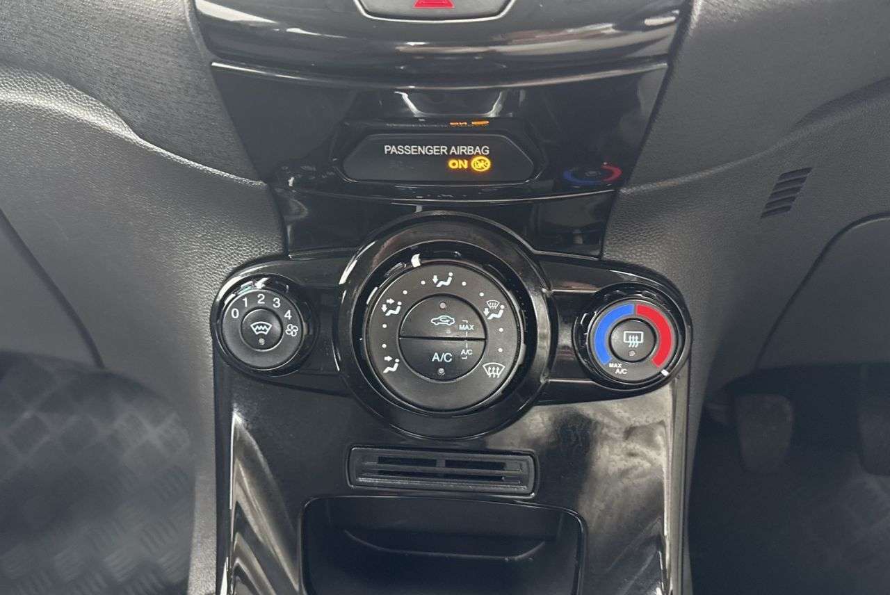 2015 FORD FIESTA 2015 FORD FIESTA