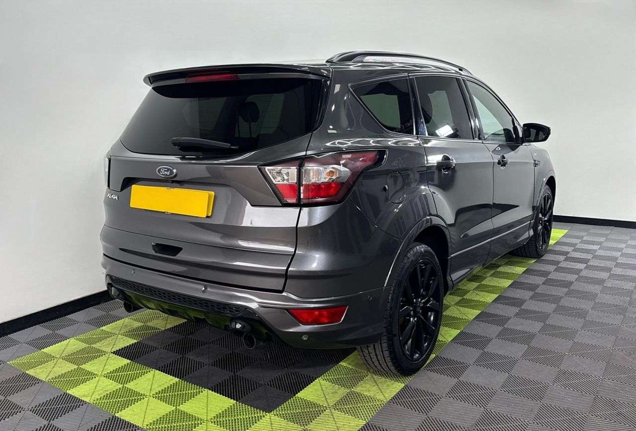 A 2017 FORD KUGA 1.5 TDCi ST-Line SUV 5dr Diesel Manual Euro 6 (s/s) (120 ps) A 2017 FORD KUGA 1.5 TDCi ST-Line SUV 5dr Diesel Manual Euro 6 (s/s) (120 ps)