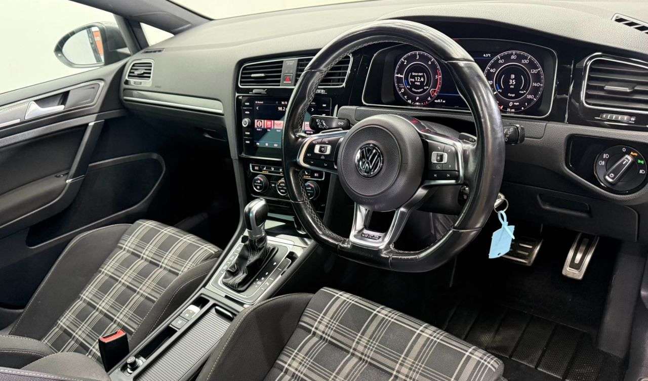 2017 VOLKSWAGEN GOLF 2017 VOLKSWAGEN GOLF