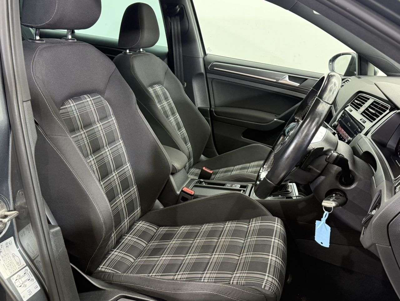 2017 VOLKSWAGEN GOLF 2017 VOLKSWAGEN GOLF