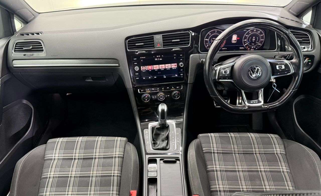 2017 VOLKSWAGEN GOLF 2017 VOLKSWAGEN GOLF
